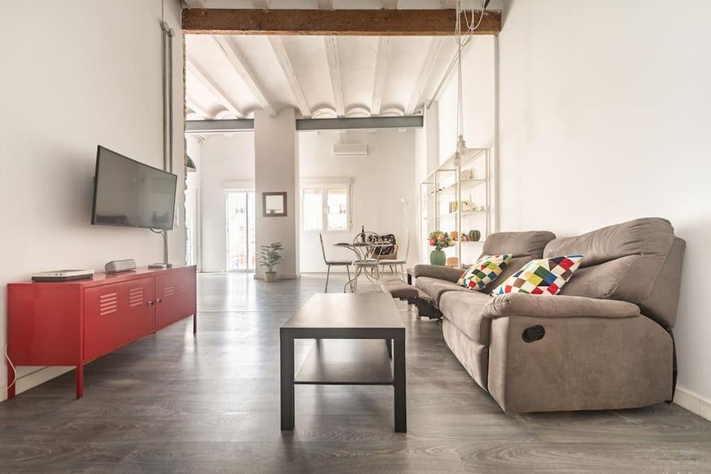 120 Sqm Loft-Style Apartment Beach Royal Marina Valencia Buitenkant foto
