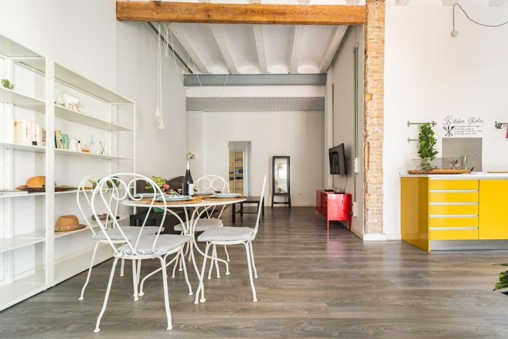 120 Sqm Loft-Style Apartment Beach Royal Marina Valencia Buitenkant foto