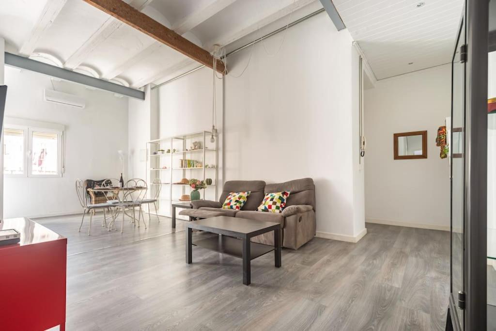 120 Sqm Loft-Style Apartment Beach Royal Marina Valencia Buitenkant foto