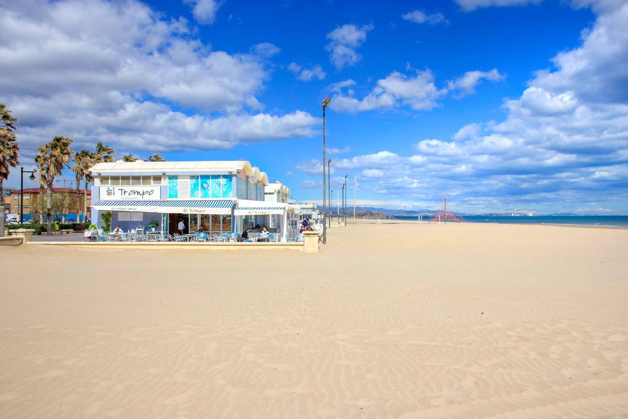 120 Sqm Loft-Style Apartment Beach Royal Marina Valencia Buitenkant foto
